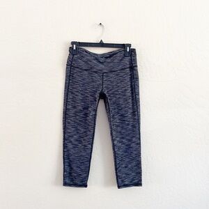 🌿Final Sale 
Athleta Athletic‎ Crop Legging